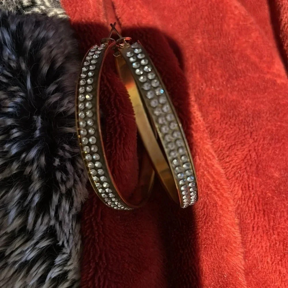 Vintage 18  carat Seoul Stones gold tone large bling hoops earrings - Picture 3 of 15